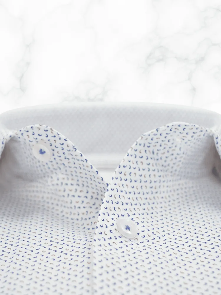 chemise_petit_col_franais_3-5.webp Palenzo Prêt-à-porter | Chemise petit col français - Blanc imprimé